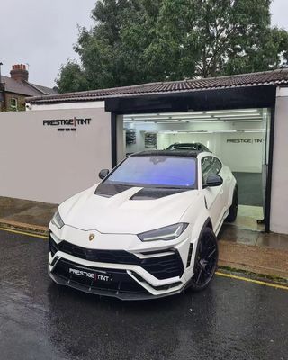 Lamborghini Urus Cơ thể sợi cacbon Kit URUS 1016 kiểu sợi cacbon môi trước khuếch tán spoiler mui xe vòng quay