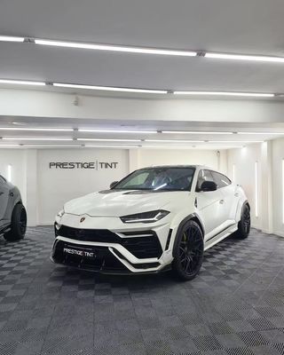 Lamborghini Urus Cơ thể sợi cacbon Kit URUS 1016 kiểu sợi cacbon môi trước khuếch tán spoiler mui xe vòng quay
