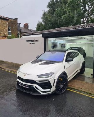Lamborghini Urus Cơ thể sợi cacbon Kit URUS 1016 kiểu sợi cacbon môi trước khuếch tán spoiler mui xe vòng quay