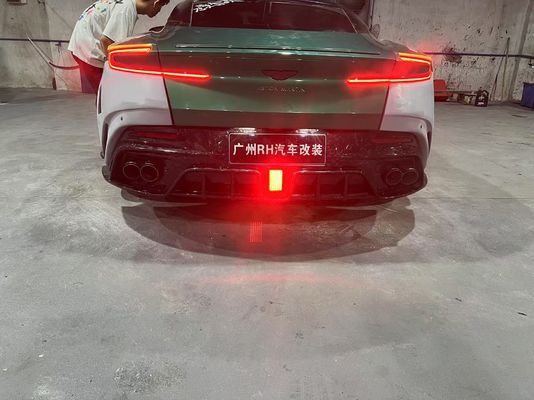 Aston Martin DB11 Carbon Fiber Body Kit DB11 phong cách mansory phía trước và phía sau váy bên bơm bạt bạt spoiler mũ