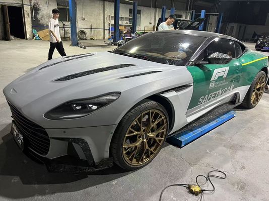 Aston Martin DB11 Carbon Fiber Body Kit DB11 phong cách mansory phía trước và phía sau váy bên bơm bạt bạt spoiler mũ