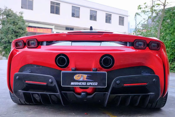 Đối với Ferrari SF90 Bộ cơ thể sợi carbon khô SF90 OEM Style Carbon Fiber Lưỡi trước Diffuser Spoiler Side Skirt