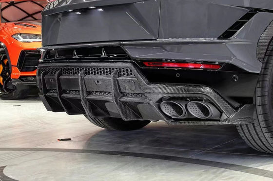2023-2024 Lamborghini Body Kit URUS Top Style Mặt trước môi Diffuser Spoiler Kit