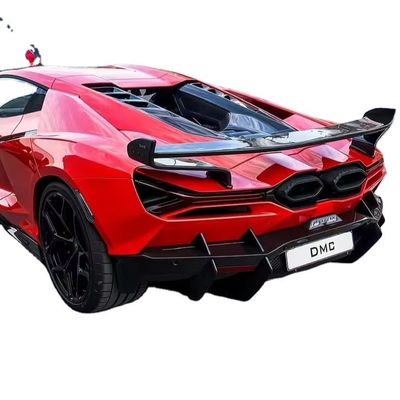 Revuelto Lamborghini Body Kit DMC phong cách Carbon Fiber màu đỏ