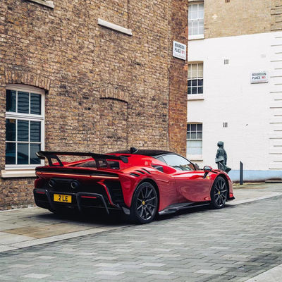 SF90FXX Ferrari SF90 Body Kit Mặt trước và phía sau Xe đệm Mặt phụ áo khoác đèn sau