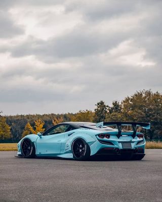 F8 Ferrari Auto Body Kit LB Style Blue Carbon Fiber Spoiler Lips Wide Body Kit Wheel Arch