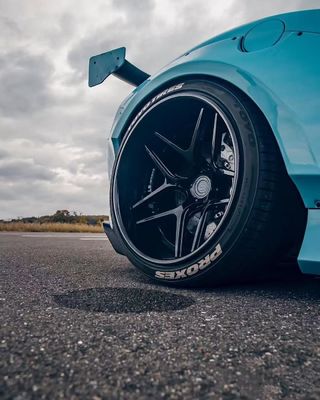 F8 Ferrari Auto Body Kit LB Style Blue Carbon Fiber Spoiler Lips Wide Body Kit Wheel Arch