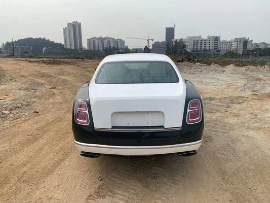 Đối với Bentley Mulsanne Body Kit Mulsanne được nâng cấp với đèn pha và đèn hậu phía trước và phía sau mới