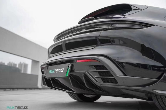 Bộ cơ thể sợi cacbon khô cho Porsche Taycan Taycan nâng cấp PAKTECHZ phong cách phía trước