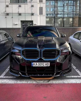 XM Bmw Wide Body Kit Carbon Fiber Front Lip Spoiler Đen Bmw Side Skirt Vành bánh xe
