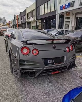 Đối với Nissan GTR R35 Carbon Fiber Body Kit GTR nâng cấp Top Style Carbon Fiber phía trước và phía sau Bumper Side Skirt Spoilers