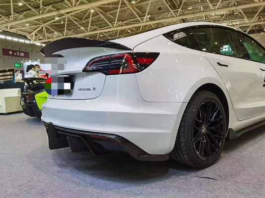 Bán Model 3 Body Kit nâng cấp cho Tesla Model 3 Với Robot phong cách phía trước và phía sau Bumper Spoilers