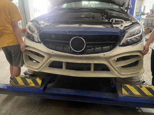 Bộ phận ô tô cho Mercedes W205 C180 C260 C300 Body Kit W205 C180 C260 C300 nâng cấp IMP Style Front Bumper Body Kit
