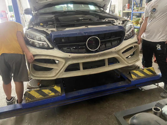 Bộ phận ô tô cho Mercedes W205 C180 C260 C300 Body Kit W205 C180 C260 C300 nâng cấp IMP Style Front Bumper Body Kit