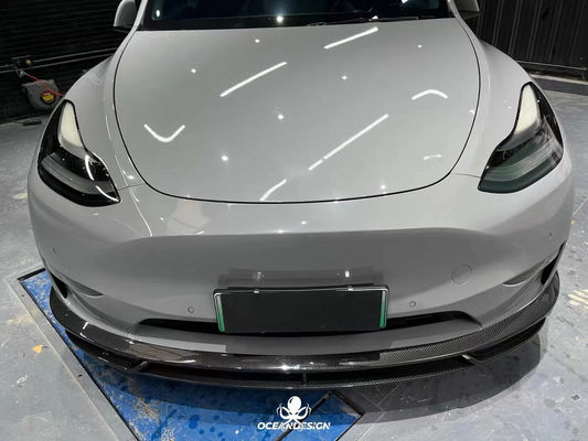Mẫu màu trắng sáng Y Widebody tùy chỉnh Máy khuếch tán phía sau Bumper Dry Carbon Fiber